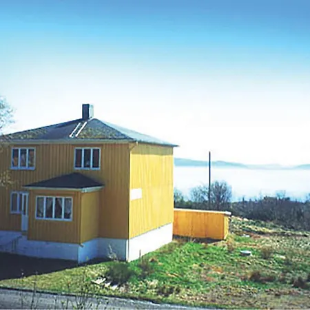 Stunning In Agdenes With House A Mountain View *